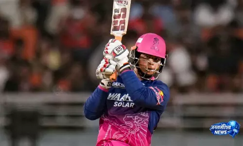 वैभव सूर्यवंशी के डेब्यू पर बहस तेज, Aakash Chopra बोले—अभी इंतजार जरूरी वैभव सूर्यवंशी के डेब्यू पर बहस तेज, Aakash Chopra बोले—अभी इंतजार जरूरी