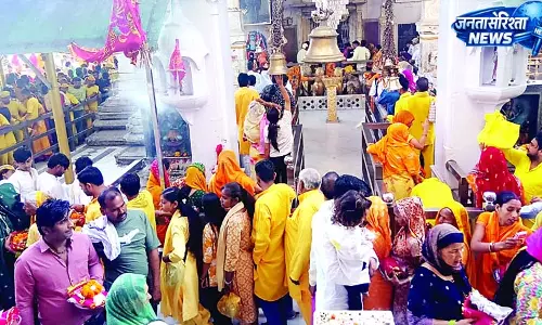 बज्रेश्वरी मंदिर कांगड़ा में उमड़ा भक्तों का सैलाब