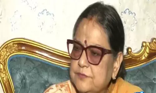 TMC में विवाद, काकोली घोष दस्तीदार ने कल्याण बनर्जी पर लोकसभा अध्यक्ष को लिखा पत्र TMC में विवाद, काकोली घोष दस्तीदार ने कल्याण बनर्जी पर लोकसभा अध्यक्ष को लिखा पत्र