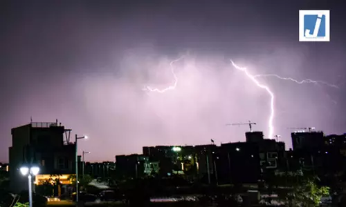 उत्तर भारत में गर्मी से राहत, आंधी-बारिश का अलर्ट; अगले दो दिनों में गिरेगा तापमान उत्तर भारत में गर्मी से राहत, आंधी-बारिश का अलर्ट; अगले दो दिनों में गिरेगा तापमान
