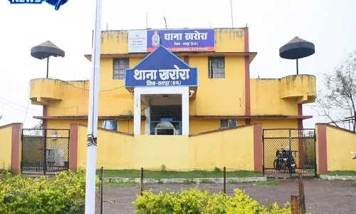 खरोरा थाना में सराफा व्यापारियों की बैठक, पुलिस ने दिए सख्त निर्देश खरोरा थाना में सराफा व्यापारियों की बैठक, पुलिस ने दिए सख्त निर्देश