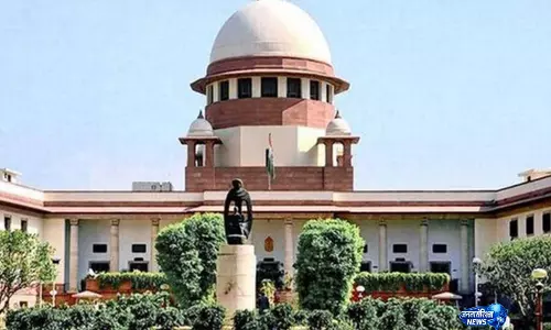 SC ने ट्रायल में अत्यधिक देरी का हवाला देते हुए, 5 साल की हिरासत के बाद एक विचाराधीन कैदी को ज़मानत दे दी SC ने ट्रायल में अत्यधिक देरी का हवाला देते हुए, 5 साल की हिरासत के बाद एक विचाराधीन कैदी को ज़मानत दे दी
