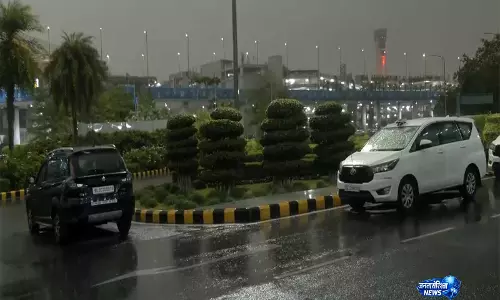 बारिश से तपती दिल्ली-NCR को राहत, अगले कुछ दिनों तक लू से मिलेगी मुक्ति बारिश से तपती दिल्ली-NCR को राहत, अगले कुछ दिनों तक लू से मिलेगी मुक्ति