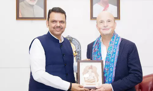 मैग्नम आइसक्रीम कंपनी के CEO से मिले फडणवीस, निवेश और मुख्यालय पर चर्चा मैग्नम आइसक्रीम कंपनी के CEO से मिले फडणवीस, निवेश और मुख्यालय पर चर्चा