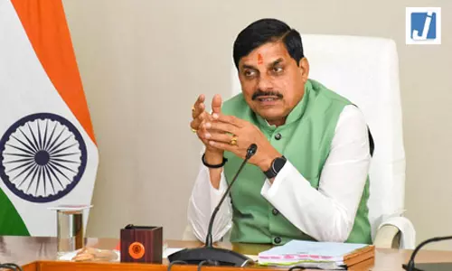 सीएम मोहन यादव ने मशहूर शायर बशीर बद्र को दी श्रद्धांजलि सीएम मोहन यादव ने मशहूर शायर बशीर बद्र को दी श्रद्धांजलि