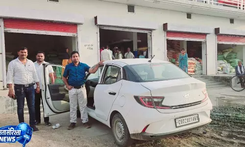 खाद कालाबाजारी पर प्रशासन सख्त, दुमुहानी का मेला कृषि केंद्र सील खाद कालाबाजारी पर प्रशासन सख्त, दुमुहानी का मेला कृषि केंद्र सील