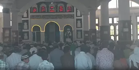 Poonch: ईद-उल-अजहा पर पुंछ में दिखा भाईचारे का संदेश Poonch: ईद-उल-अजहा पर पुंछ में दिखा भाईचारे का संदेश