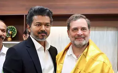 Tamil Nadu : मुख्यमंत्री विजय के दिल्ली दौरे में राजनीतिक और विकास मुद्दों पर चर्चा Tamil Nadu : मुख्यमंत्री विजय के दिल्ली दौरे में राजनीतिक और विकास मुद्दों पर चर्चा
