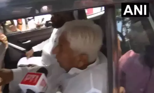 सिद्धारमैया के साथ CM निवास में विधायक और मंत्रियों का ब्रेकफास्ट जारी सिद्धारमैया के साथ CM निवास में विधायक और मंत्रियों का ब्रेकफास्ट जारी