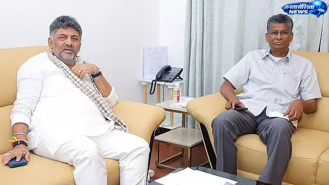 कर्नाटक कांग्रेस में नेतृत्व बदलाव की चर्चा तेज, KPCC अध्यक्ष पद को लेकर अटकलें बढ़ीं कर्नाटक कांग्रेस में नेतृत्व बदलाव की चर्चा तेज, KPCC अध्यक्ष पद को लेकर अटकलें बढ़ीं