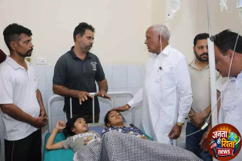 Punjab के संगरूर में शादी के बाद फूड पॉइज़निंग से 72 लोग अस्पताल में भर्ती Punjab के संगरूर में शादी के बाद फूड पॉइज़निंग से 72 लोग अस्पताल में भर्ती