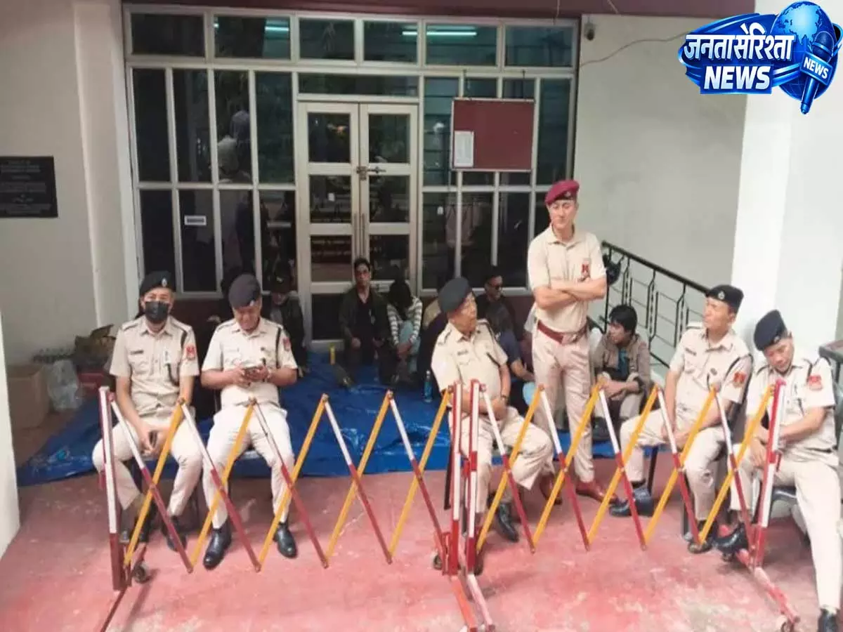 Mizoram: MZP के विरोध के बीच MTSA ने पूर्व पर्यटन निदेशक की पुनर्नियुक्ति का किया समर्थन Mizoram: MZP के विरोध के बीच MTSA ने पूर्व पर्यटन निदेशक की पुनर्नियुक्ति का किया समर्थन