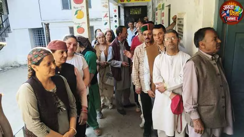 Himachal पंचायत चुनाव: पहले 2 घंटे में 21% मतदान Himachal पंचायत चुनाव: पहले 2 घंटे में 21% मतदान