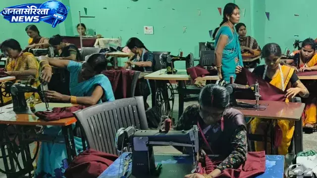Jeevika दीदियों की आत्मनिर्भरता की नई कहानी, बगहा-दो में बढ़ रहा महिला सशक्तिकरण Jeevika दीदियों की आत्मनिर्भरता की नई कहानी, बगहा-दो में बढ़ रहा महिला सशक्तिकरण