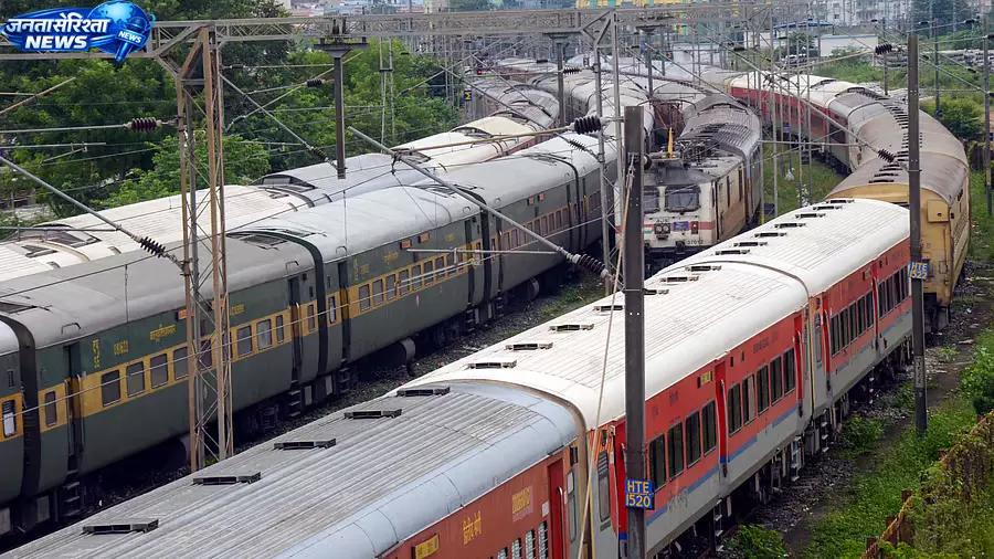 SC का बड़ा फैसला: रेलवे कर्मचारी भी केंद्रीय कर्मचारियों के समान, CAT जाने का अधिकार बरकरार SC का बड़ा फैसला: रेलवे कर्मचारी भी केंद्रीय कर्मचारियों के समान, CAT जाने का अधिकार बरकरार
