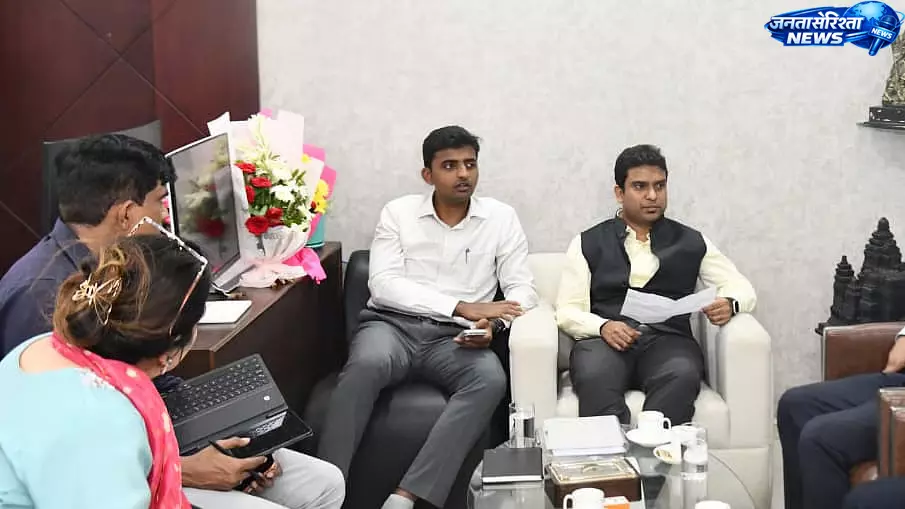 Chhatrapati संभाजीनगर में सेंसस कार्यों का केंद्र टीम ने किया निरीक्षण Chhatrapati संभाजीनगर में सेंसस कार्यों का केंद्र टीम ने किया निरीक्षण