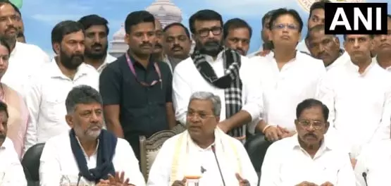 सिद्धारमैया अपने कार्यकाल के बारे में बात करते हुए भावुक सिद्धारमैया अपने कार्यकाल के बारे में बात करते हुए भावुक