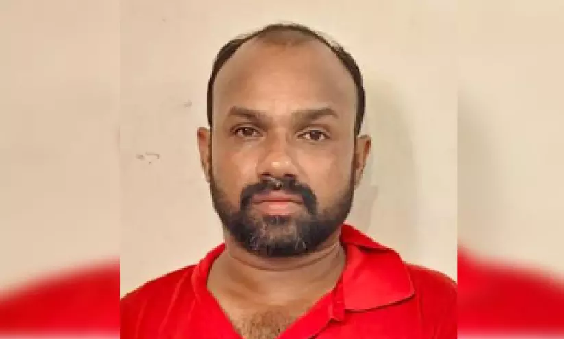 Palarivattom : महिला छात्रावास में घुसकर दुष्कर्म के प्रयास का आरोपी गिरफ्तार Palarivattom : महिला छात्रावास में घुसकर दुष्कर्म के प्रयास का आरोपी गिरफ्तार