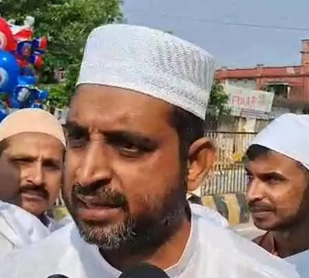मुस्लिम नेता की मांग, गाय को राष्ट्रीय पशु घोषित करे केंद्र सरकार मुस्लिम नेता की मांग, गाय को राष्ट्रीय पशु घोषित करे केंद्र सरकार