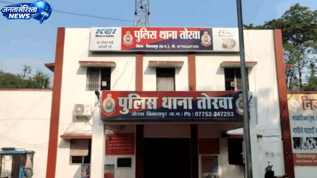 शराब दुकान के पीछे सूखी नहर में मिली युवक की लाश, जांच जारी शराब दुकान के पीछे सूखी नहर में मिली युवक की लाश, जांच जारी