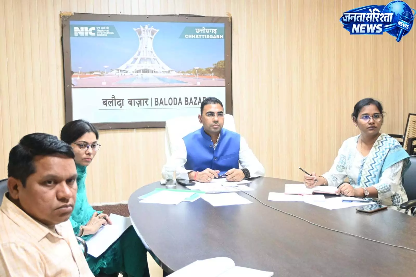 प्रमुख सचिव एवं जनगणना निदेशक ने वीडियो कॉन्फ्रेंसिंग से ली बैठक प्रमुख सचिव एवं जनगणना निदेशक ने वीडियो कॉन्फ्रेंसिंग से ली बैठक