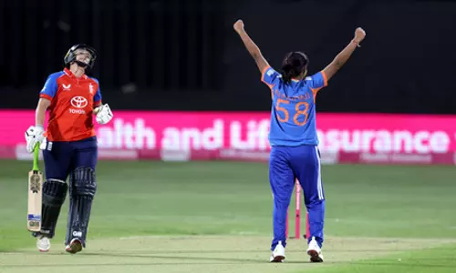 डेब्यू मैच में छाईं नंदिनी शर्मा, टी20 में भारत के लिए फेंका दूसरा बेस्ट स्पेल डेब्यू मैच में छाईं नंदिनी शर्मा, टी20 में भारत के लिए फेंका दूसरा बेस्ट स्पेल