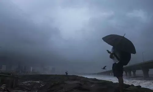 Mumbai: मानसून के आगमन को लेकर मौसम विभाग का अनुमान Mumbai: मानसून के आगमन को लेकर मौसम विभाग का अनुमान