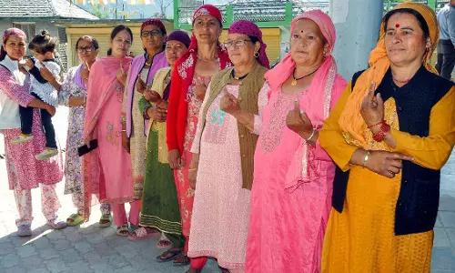 Solan: पंचायत चुनाव में सोलन ने दर्ज किया उच्च मतदान प्रतिशत Solan: पंचायत चुनाव में सोलन ने दर्ज किया उच्च मतदान प्रतिशत
