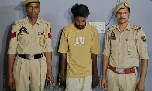 Reasi: रियासी पुलिस की बड़ी कार्रवाई, कटरा में हेरोइन बरामद Reasi: रियासी पुलिस की बड़ी कार्रवाई, कटरा में हेरोइन बरामद