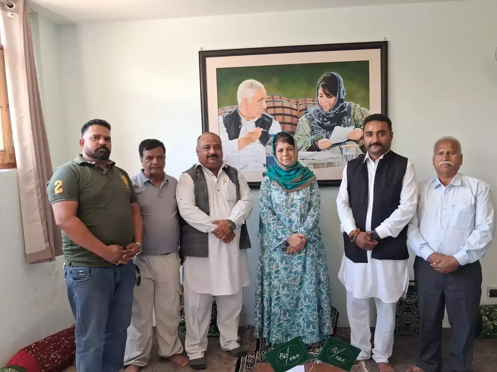 Jammu: जम्मू क्षेत्र के मुद्दों पर पीडीपी प्रतिनिधिमंडल की महबूबा मुफ्ती से बातचीत
