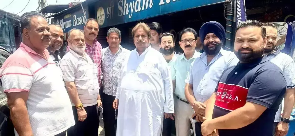 Jammu: कांग्रेस ने रिक्त पद फ्रीज करने के फैसले को युवाओं के खिलाफ बताया Jammu: कांग्रेस ने रिक्त पद फ्रीज करने के फैसले को युवाओं के खिलाफ बताया