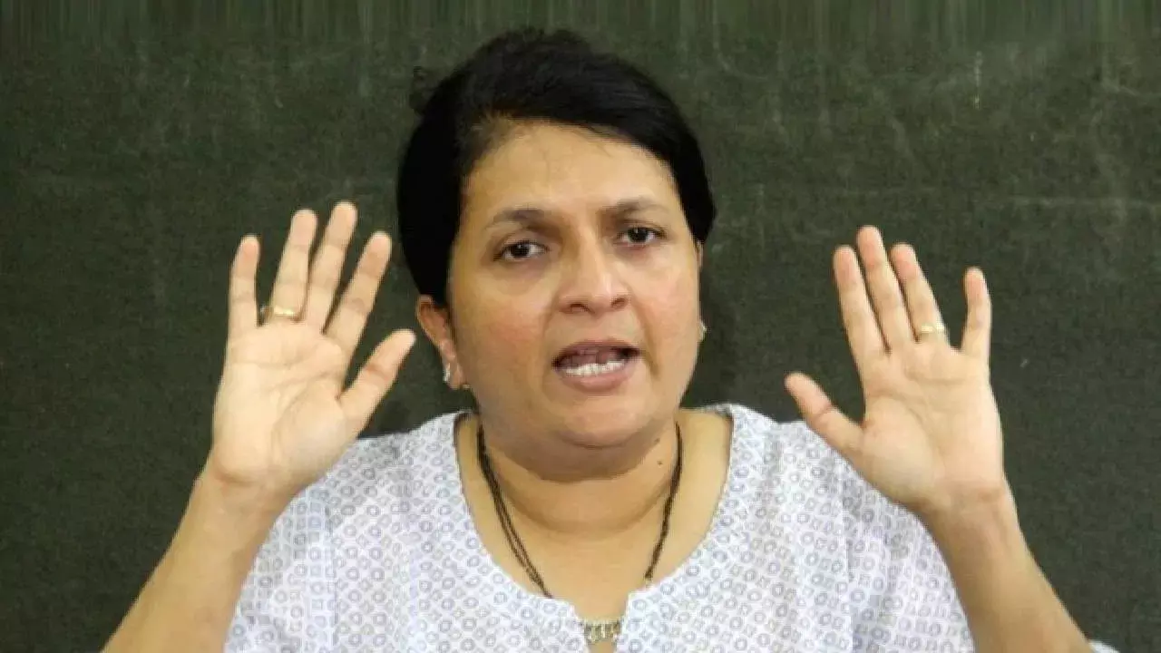 Mumbai: अनाज वितरण टेंडर पर अंजलि दमानिया का बयान Mumbai: अनाज वितरण टेंडर पर अंजलि दमानिया का बयान