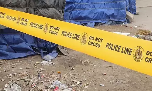 Pimpri-चिंचवड़ में नकली शराब से 11 की मौत, पुलिस जांच में जुटी Pimpri-चिंचवड़ में नकली शराब से 11 की मौत, पुलिस जांच में जुटी