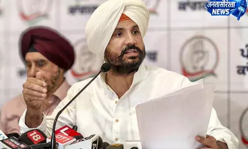 Chandigarh वारिंग का बीजेपी पर आउटसोर्सिंग का आरोप Chandigarh वारिंग का बीजेपी पर आउटसोर्सिंग का आरोप