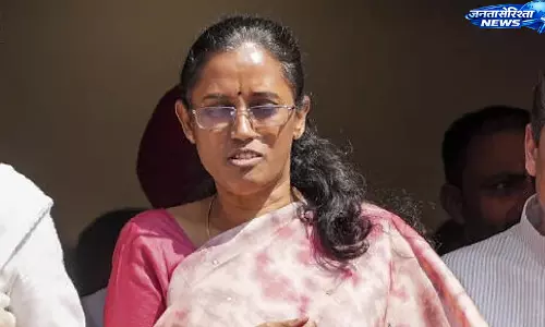 Tamil Nadu कांग्रेस में टिकट वितरण पर विवाद, सांसद एस. जोथिमणि ने लगाए गंभीर आरोप Tamil Nadu कांग्रेस में टिकट वितरण पर विवाद, सांसद एस. जोथिमणि ने लगाए गंभीर आरोप