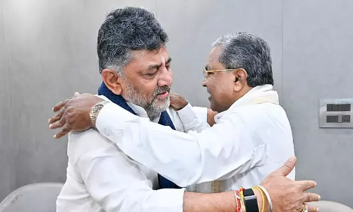 DK शिवकुमार ने सिद्धारमैया की सराहना की, विकास यात्रा में योगदान बताया अहम