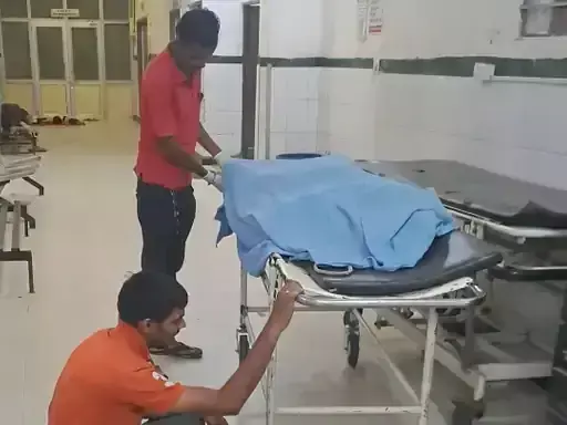 Pali: टोल प्लाजा के पास दर्दनाक हादसा, गार्ड मृत Pali: टोल प्लाजा के पास दर्दनाक हादसा, गार्ड मृत