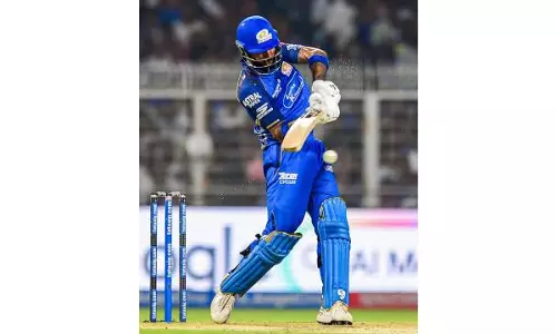 IPL 2026 के मुश्किल सीज़न के बाद हार्दिक पांड्या की मुंबई इंडियंस का भविष्य अनिश्चित IPL 2026 के मुश्किल सीज़न के बाद हार्दिक पांड्या की मुंबई इंडियंस का भविष्य अनिश्चित