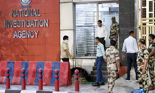 NIA ने पाकिस्तान से जुड़े आतंकी साज़िश मामले में चार राज्यों में की छापेमारी NIA ने पाकिस्तान से जुड़े आतंकी साज़िश मामले में चार राज्यों में की छापेमारी