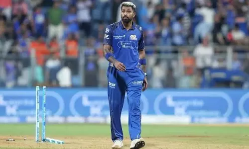 IPL में खराब प्रदर्शन के बाद हार्दिक पांड्या के मुंबई इंडियंस छोड़ने की चर्चा IPL में खराब प्रदर्शन के बाद हार्दिक पांड्या के मुंबई इंडियंस छोड़ने की चर्चा