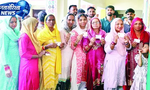 दूसरे चरण में 85.16 फीसदी मतदान दूसरे चरण में 85.16 फीसदी मतदान