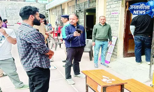 भरमौर की पंद्रह पंचायतों में निपटाई मतदान प्रक्रिया भरमौर की पंद्रह पंचायतों में निपटाई मतदान प्रक्रिया