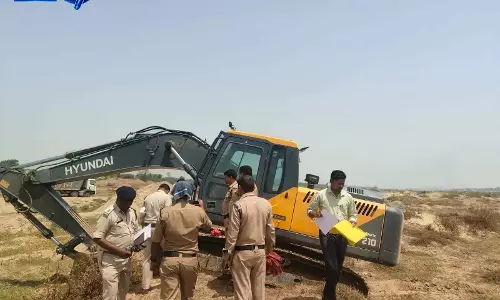 अवैध रेत उत्खनन पर बड़ी कार्रवाई, भादा घाट में मशीन सीलबंद