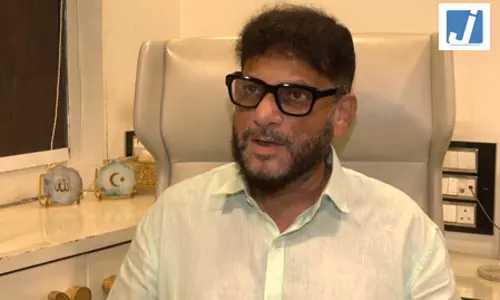 पुणे शराब कांड पर भड़के वारिस पठान, बोले- दोषियों पर लगे मर्डर केस पुणे शराब कांड पर भड़के वारिस पठान, बोले- दोषियों पर लगे मर्डर केस