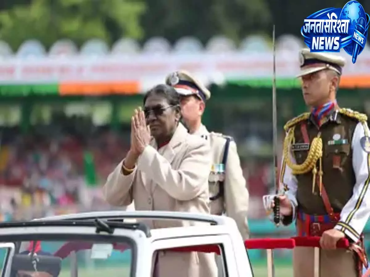 Sikkim Police को राष्ट्रपति द्रौपदी मुर्मू से राष्ट्रपति पुलिस ध्वज प्राप्त हुआ Sikkim Police को राष्ट्रपति द्रौपदी मुर्मू से राष्ट्रपति पुलिस ध्वज प्राप्त हुआ