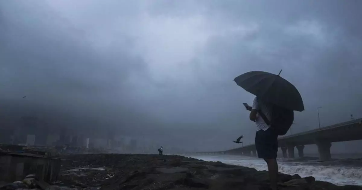 Mumbai: मानसून के आगमन को लेकर मौसम विभाग का अनुमान Mumbai: मानसून के आगमन को लेकर मौसम विभाग का अनुमान