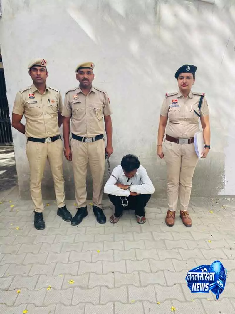 Haryana के सिरसा में नाबालिग से बलात्कार के आरोप में ‘तांत्रिक’ गिरफ्तार Haryana के सिरसा में नाबालिग से बलात्कार के आरोप में ‘तांत्रिक’ गिरफ्तार