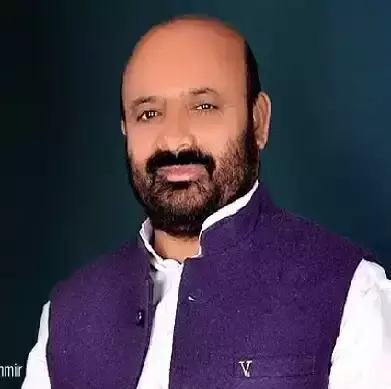 Jammu: अवैध निर्माण पर कार्रवाई को लेकर पूर्व मंत्री ने दिया समर्थन Jammu: अवैध निर्माण पर कार्रवाई को लेकर पूर्व मंत्री ने दिया समर्थन