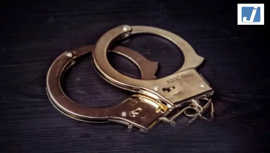शराब पीने के दौरान बहस, गोली लगने से युवक घायल, दो संदिग्ध हिरासत में शराब पीने के दौरान बहस, गोली लगने से युवक घायल, दो संदिग्ध हिरासत में