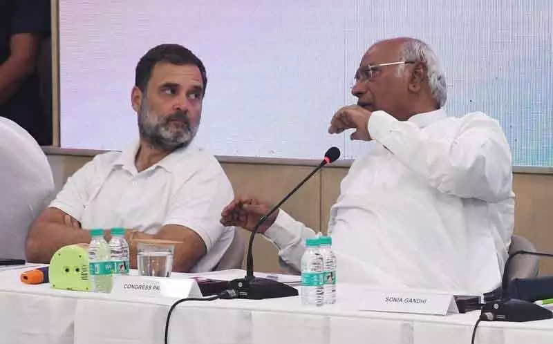कांग्रेस की CWC बैठक, पंजाब नेता शामिल कांग्रेस की CWC बैठक, पंजाब नेता शामिल